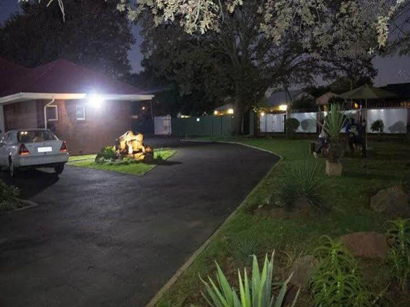 Acn International Regency Lodge Kempton Park Eksteriør bilde